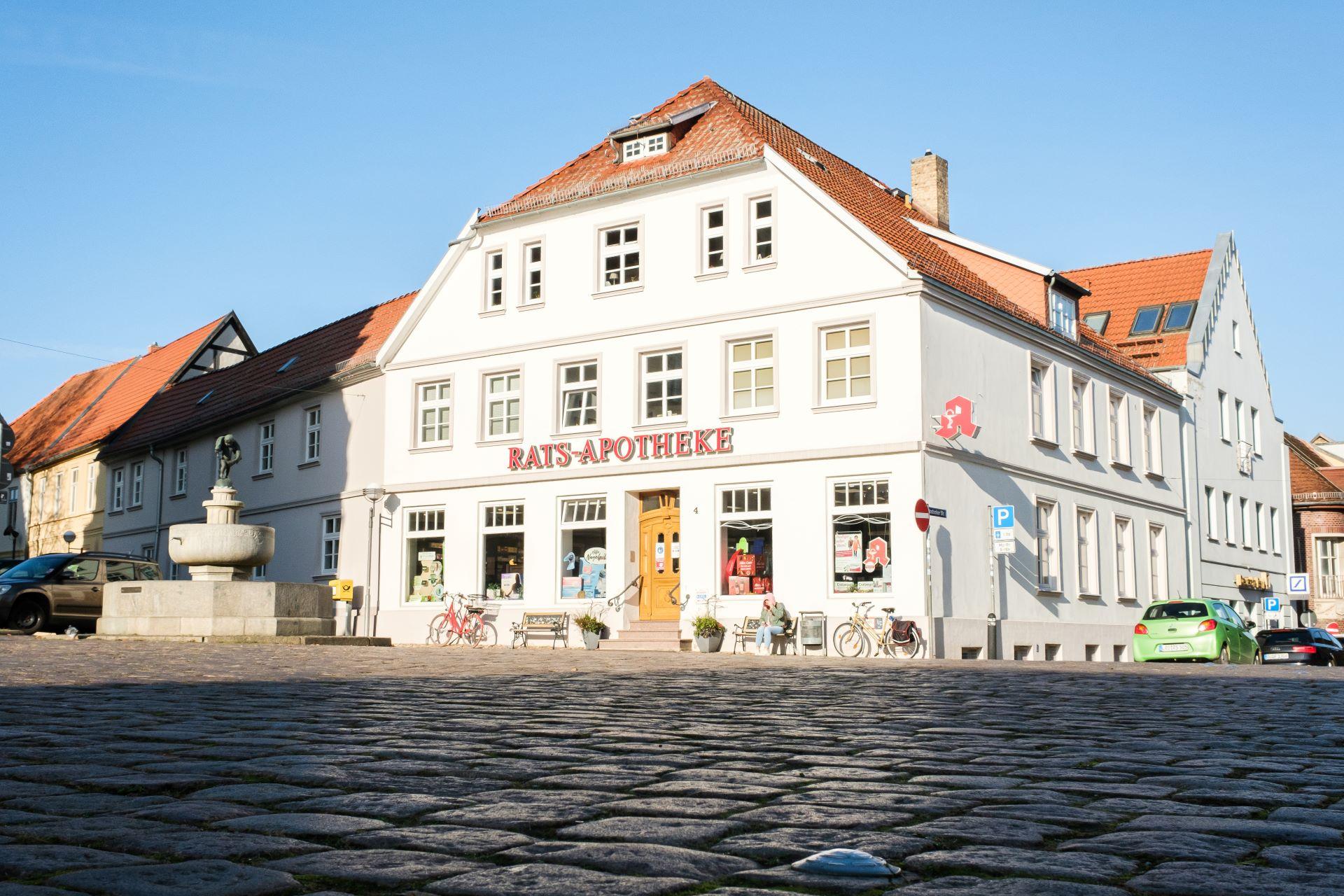 Aussenansicht Sonnig